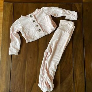 Lou Lou & Company two piece set, pink, size newborn.